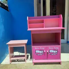 Meja belajar anak berkarakter dan bangku