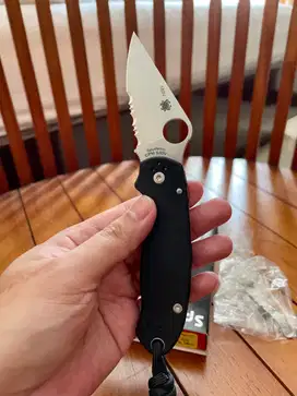 Spyderco Para 3 Partial Serrated Pisau Lipat