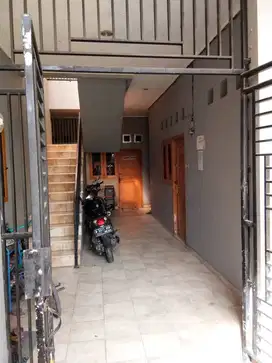 Dikontrakan rumah petak 2 ruang, kamar mandi dalam