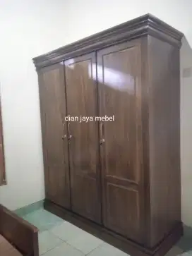 lemari jati 3 pintu