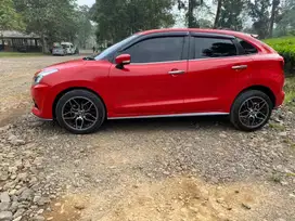 Dijual Suzuki Baleno Merah keren