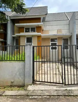 Dijual cepat rumah milik sendiri tanpa perantara,m
