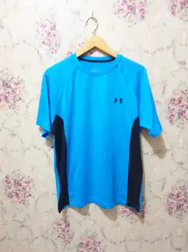 Mulus .authentic kaos .shirt under armour size L