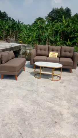 Sofa selonjor minimalis