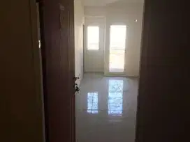 Disewakan murah apartemen Puncak darmahusada 2 BR kosongan non AC