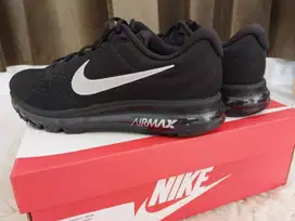NIKE AIR MAX 2017 BNIB BNWT 43 44.5