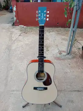 Gitar akustik jumbo