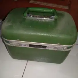 DIJUAL KOPER MAKE UP