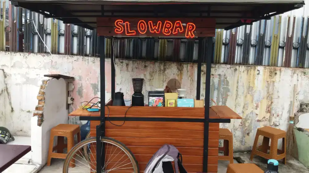 Lampu iklan neon sign