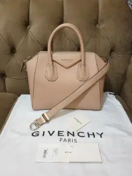 Mulus .authentic tas wanita .tote bag givenchy size medium