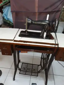 MESIN JAHIT KECIL
