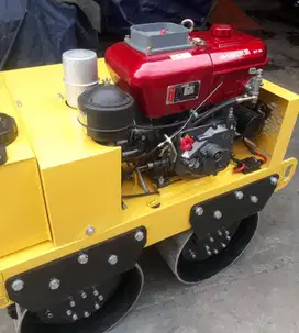 Vibro Roller Kapasitas 1 - 2 Ton Disel R180