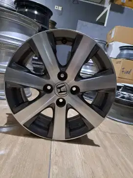 Velg oem honda freed R15 4x100 lebar 55 et 50 ada 4bj