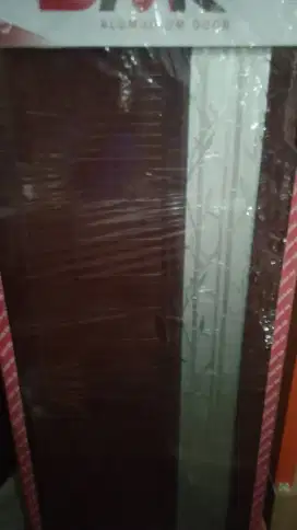 Pintu aluminum kaca minimalis