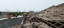 Pergantian kerangka atap rumah rangka baja ringan atap spandek pasir