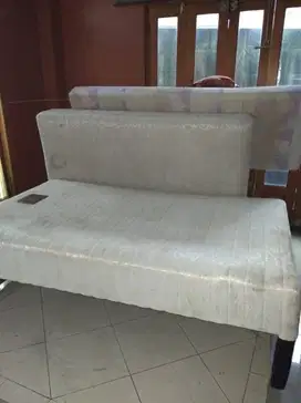 dibelai peralatan ruamha tanga mebel dan furniture