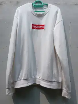 SWEATER SUPREME