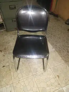Kursi kantor hadap leter s like new 95%