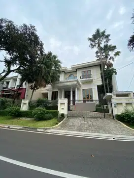 RUMAH DIJUAL KAWASAN PONDOK INDAH  TROPICAL MINIMALIS DESIGN