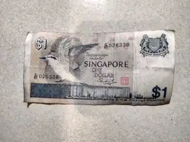 Koleksi Uang Asing 1 Dolar Singapore Jadul Banget