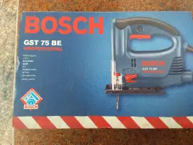 Mesin jigsaw merek BOSCH type GTS 75 BE