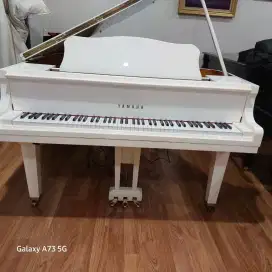 Grand Piano YAMAHA G B1 K.DISKLAVIER.produk 2019.wrn putih ori