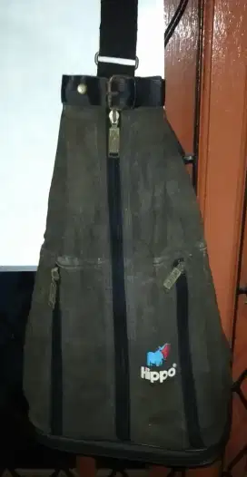 Tas Slempang Unik HIPPO
