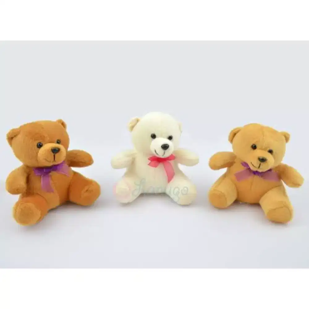 Boneka anak ada 20an