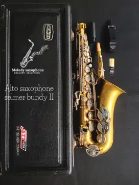 Jual beli saxophone