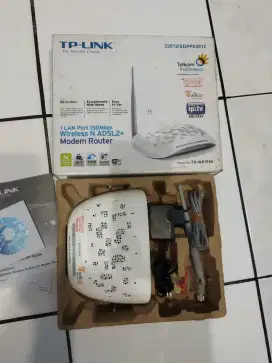 TP-LINK Router Modem TD-WD8151N