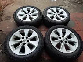 R17 alphard cocok buat innova