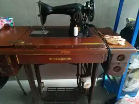 Mesin Jahit Nurbaiti Kuno Preloved