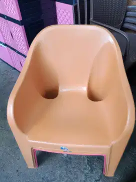 KURSI PLASTIK NAPOLLY SERI TCC 500
