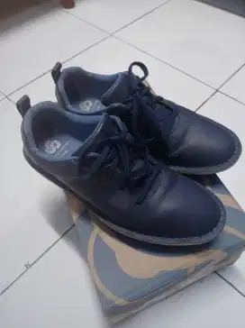 Nego Waras Sepatu Clarks Step Welt Go Size 42 Original