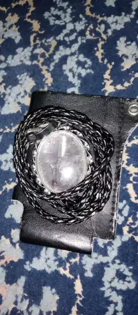 Kalung kulit + Liontin Batu kiyan air