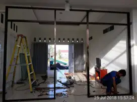 sekat kaca ruang kusen aluminium sholat masjid sekat tembok mushola