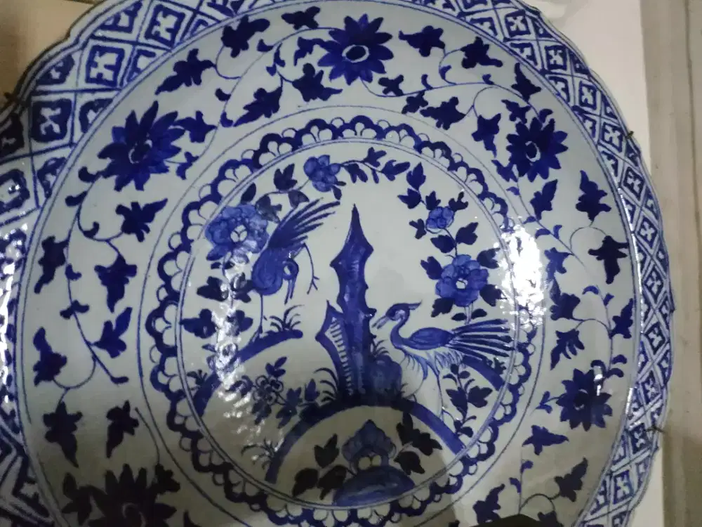 piring besar corak burung pinggir keriting antik kuno