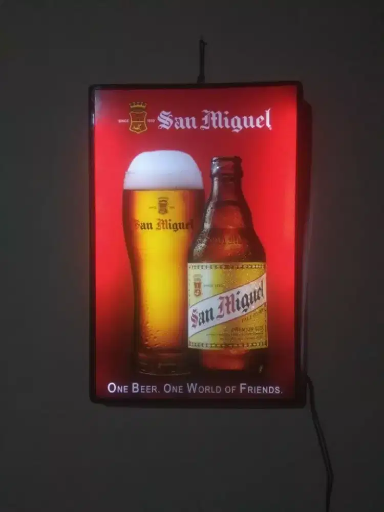 Barang antik neon box san miguel