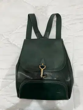 AUTHENTIQUE LOUIS VUTTON BACKPACK