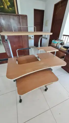 Meja komputer 1 set