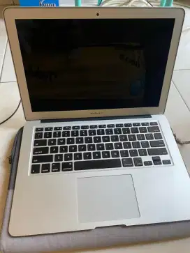 Laptop Macbooc BU