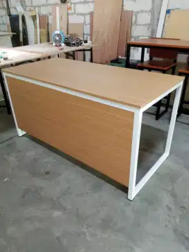 meja kerja kantor Modesty tutupan bawah