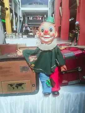 Boneka badut sulap hijau tinggi 45cm