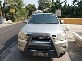 2006 Toyota Fortuner G Plat L ibuk bisa tukar tambah sekoto kediri