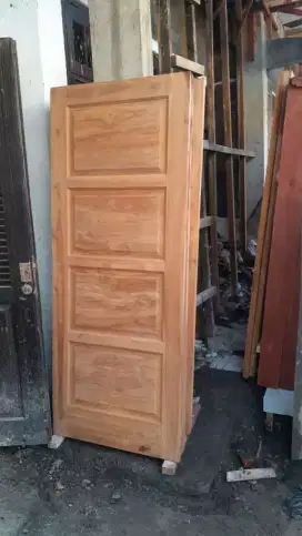 pintu pintu kayu solid