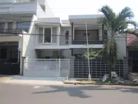 Rumah hadap selatan, jalan lebar, 10x21, di Taman Semanan Indah