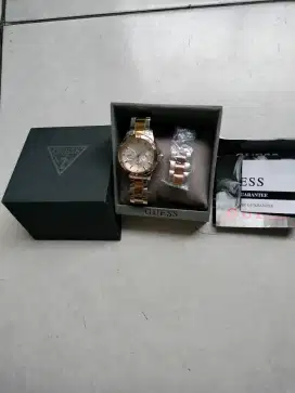 Jam tangan wanita guess GWW 0443L4 orisinil