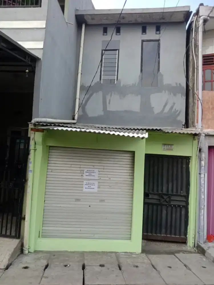 DIKONTRAKKAN RUMAH 2 LANTAI beserta TOKO