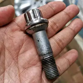 Part Original Mercedes S Class W221 Bolt Flower Hexagon Baut Roda