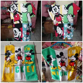 Handuk ponco mickey